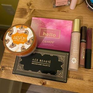 Makeup bundle